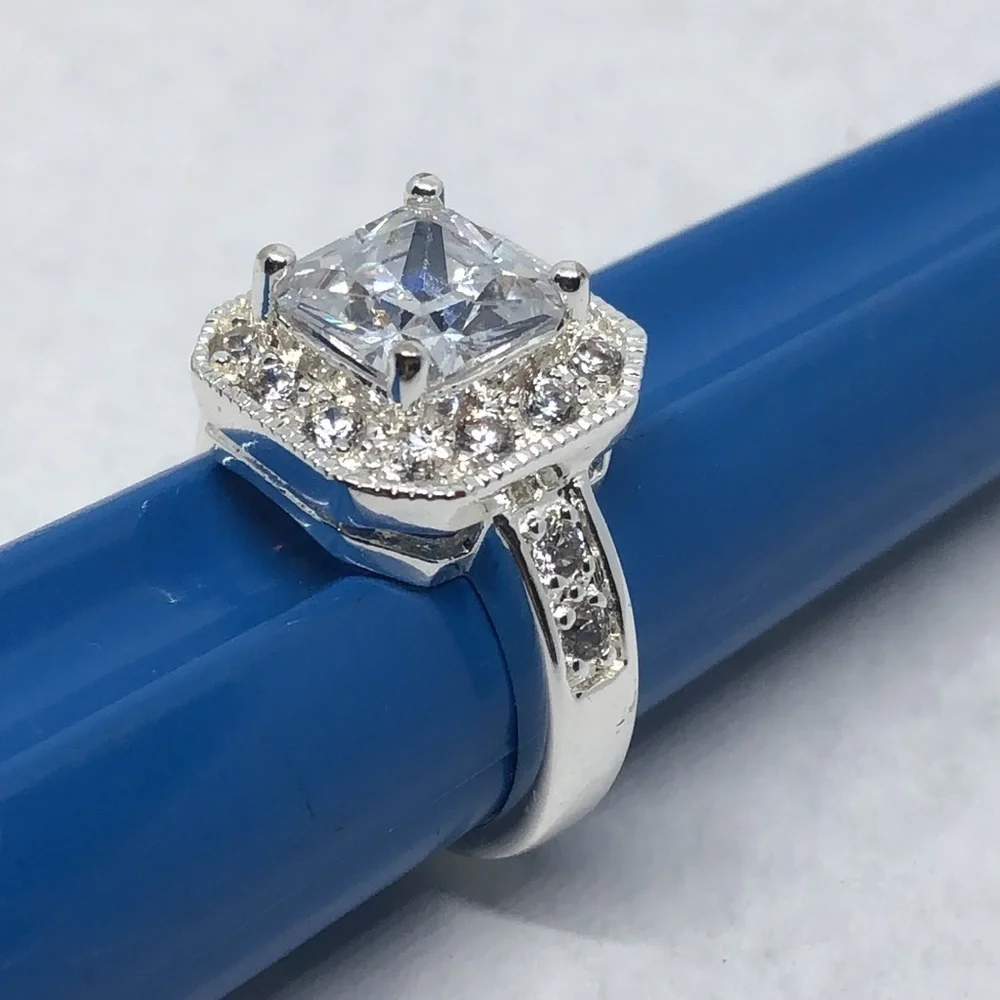 FAUX diamond engement costume ring silver tone or white gold tone